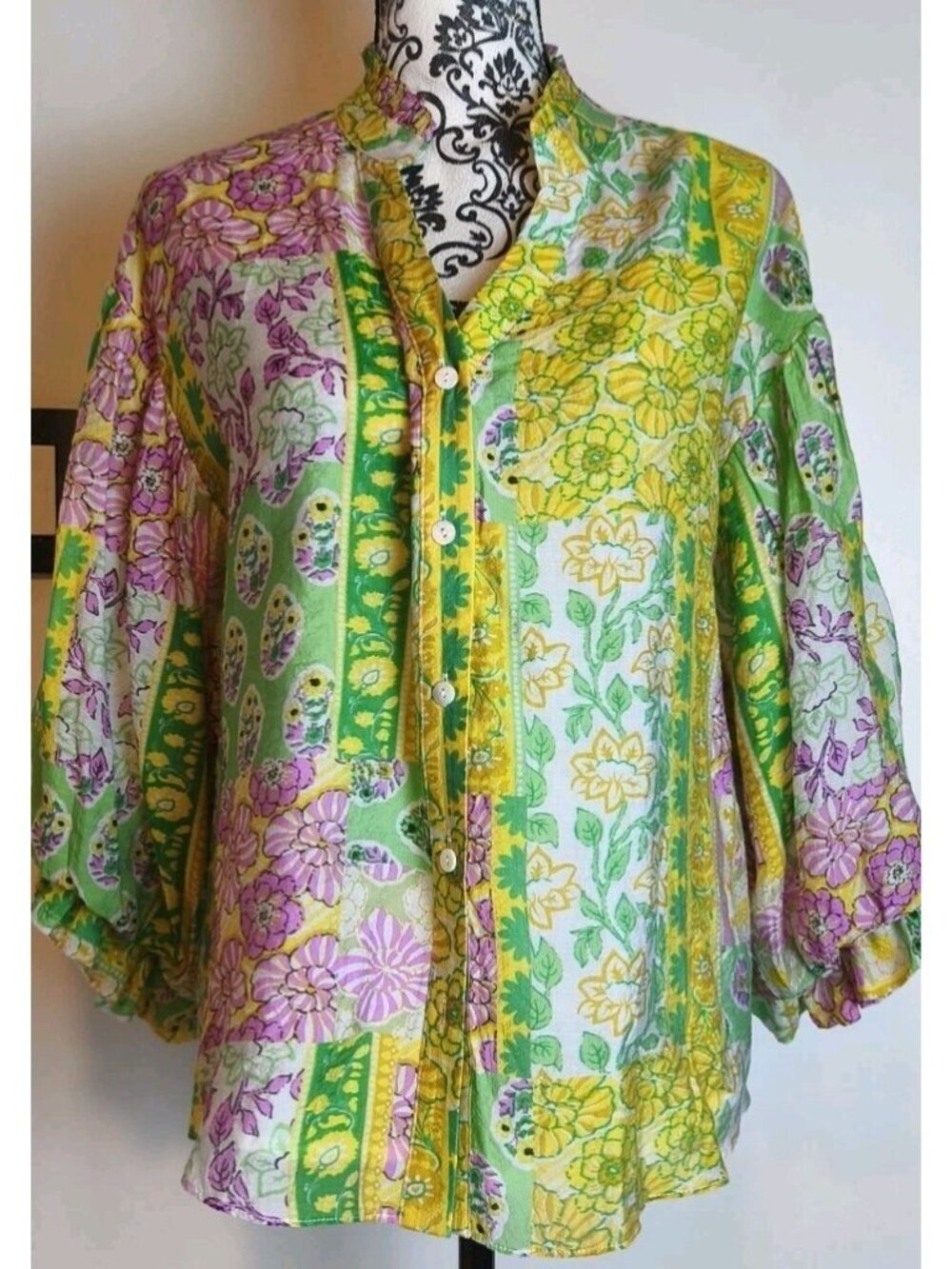 Fate by LFD NWT Floral Patchwork Blouse Womens S Boho Ruffle Cuff Button